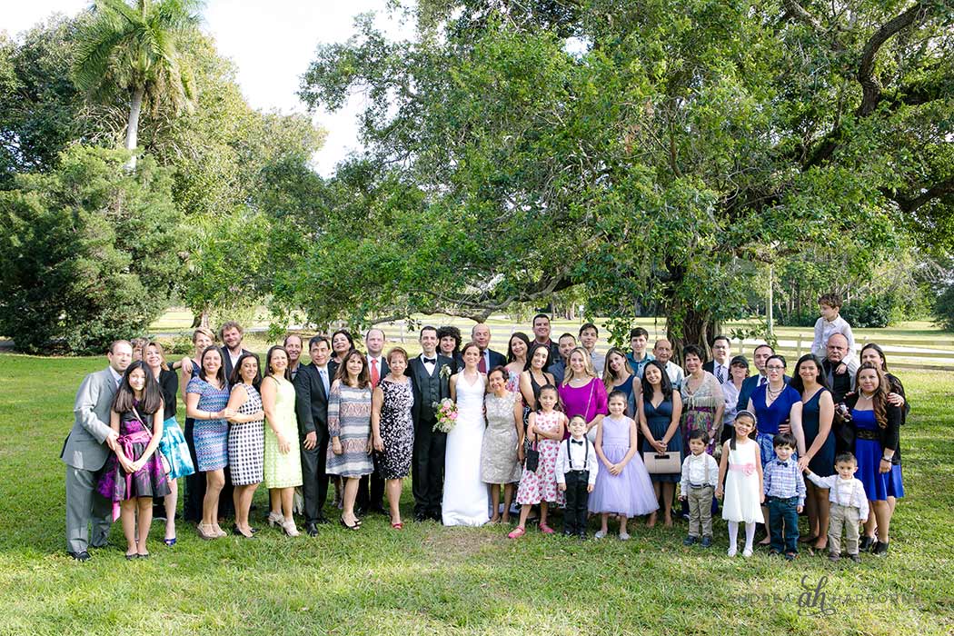 wedding group photograph at robbins lodge