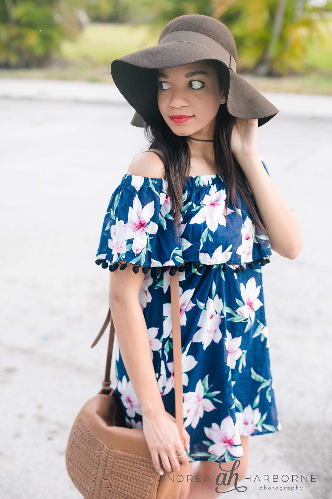 Nicole Williams from Biz + Brunch shares her lifestyle + fashion tips during out photoshoot in Fort Lauderdale #fortlauderdalephotographer
