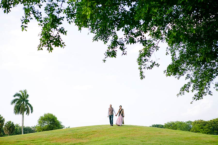 walking poses for couples photography | fort lauderdale engagement photographer