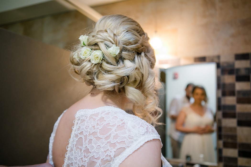 unique bridal hair style with white roses unique bridal hair style with white roses