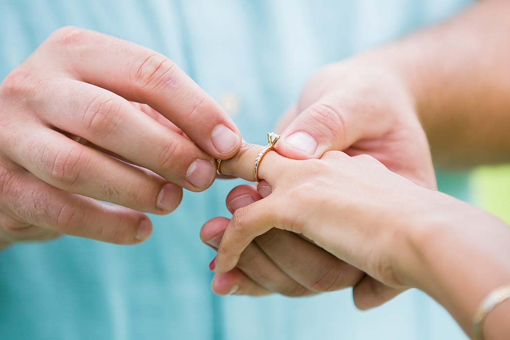 exchange of wedding rings in robbins park