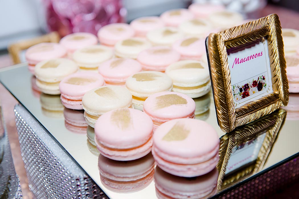 pink and gold wedding macaroons on dessert table | bonaventure resort and spa wedding photographer