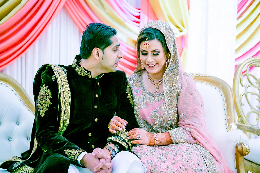 indian wedding stage reception decor in pink and white | bonaventure resort and spa indian wedding photographer