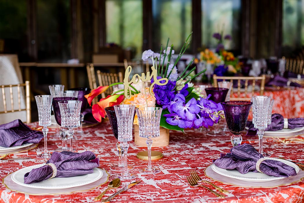 wedding table setting at palm beach zoo