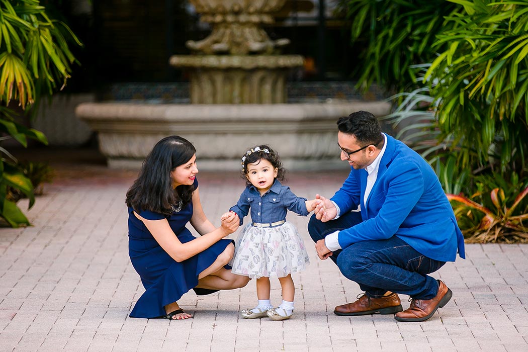 indian family photography | las olas boulevard family photographer | indian family photographer fort lauderdale