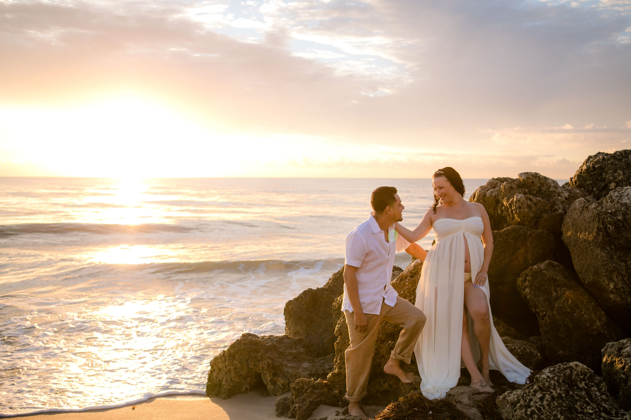 deerfield beach maternity photoshoot at sunrise